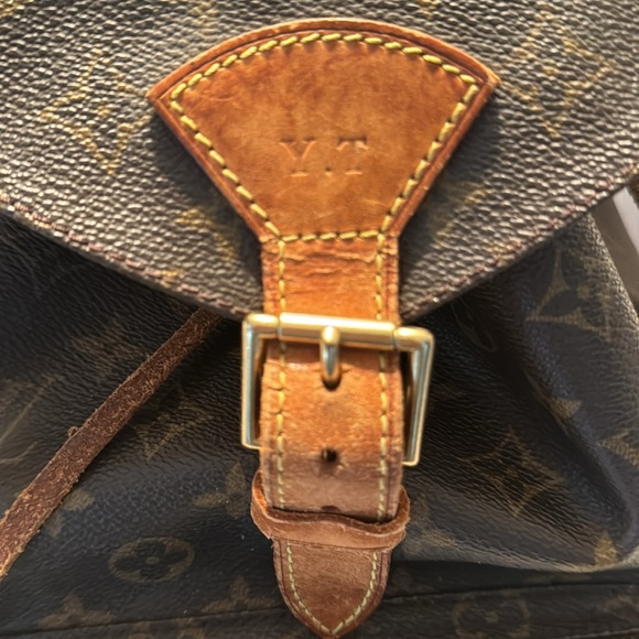 LOUIS VUITTON
Monogram Montsouris GM Backpack This is the authentic - Picture 11 of 16